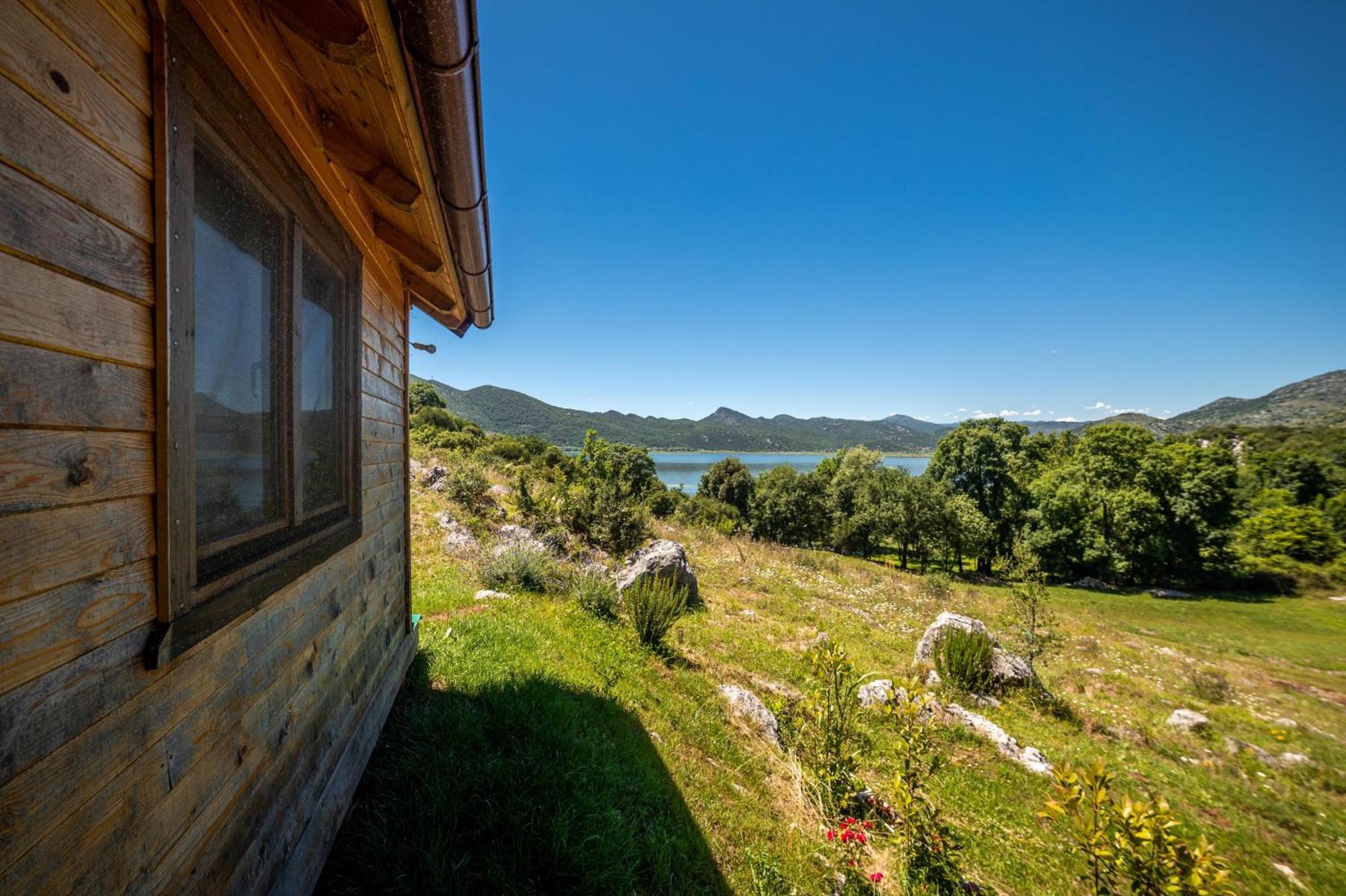 Boljesestre Lake Retreat Golubovci Экстерьер фото