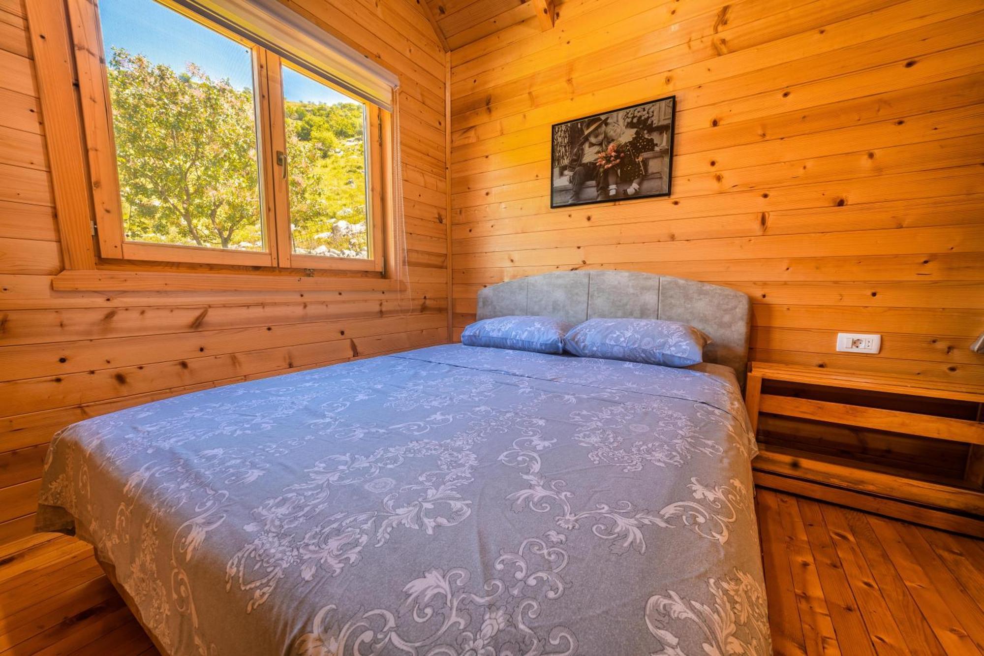 Boljesestre Lake Retreat Golubovci Экстерьер фото
