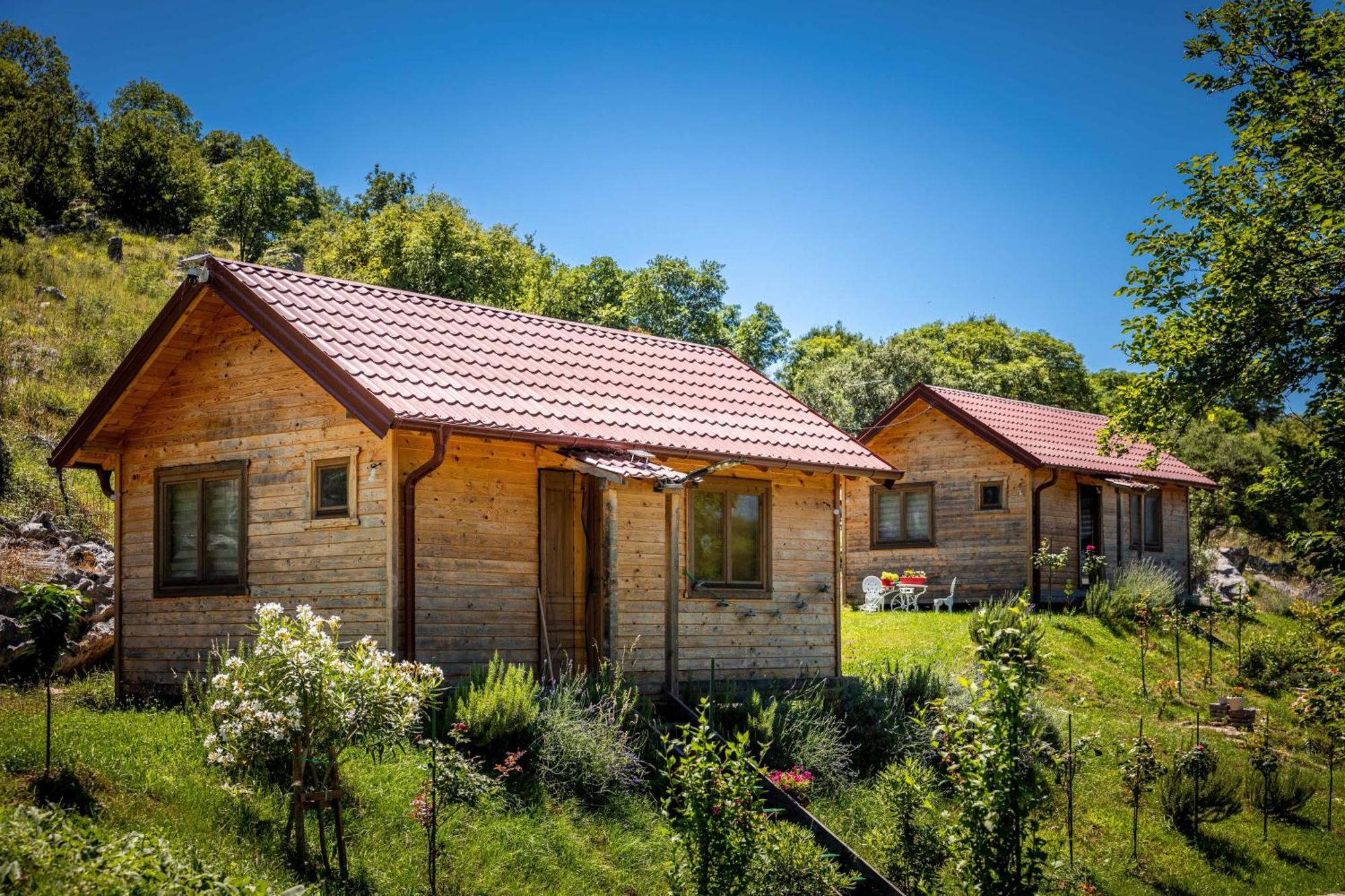 Boljesestre Lake Retreat Golubovci Экстерьер фото